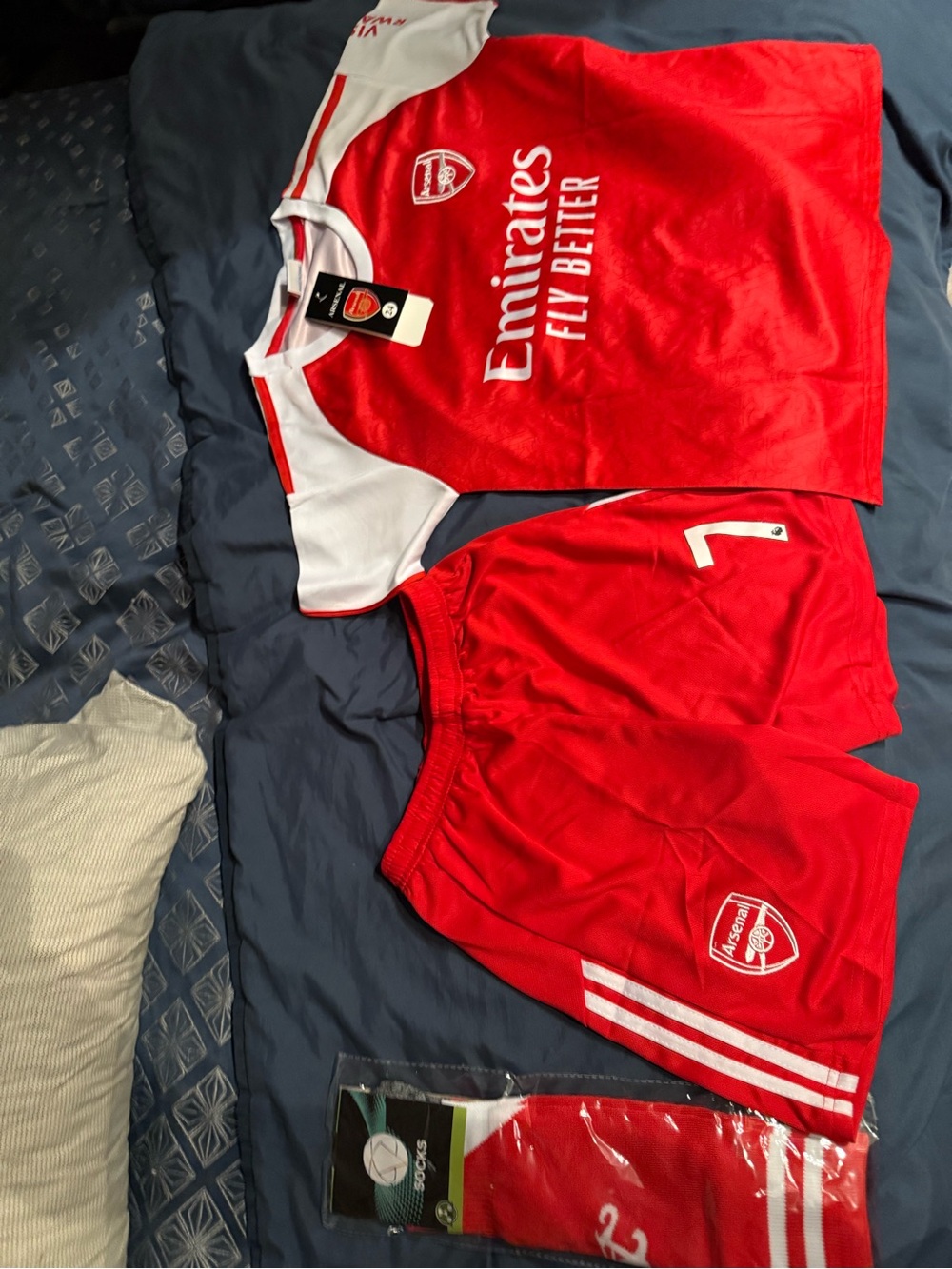 Arsenal Emirates Saya #7 Youth Football Jersey and Shorts/Socks Set (Age 6-8)
